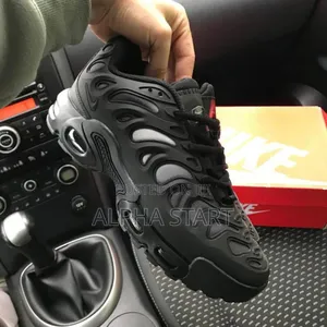 Nike Air Max Plus Drift 'Triple Black' Shoes