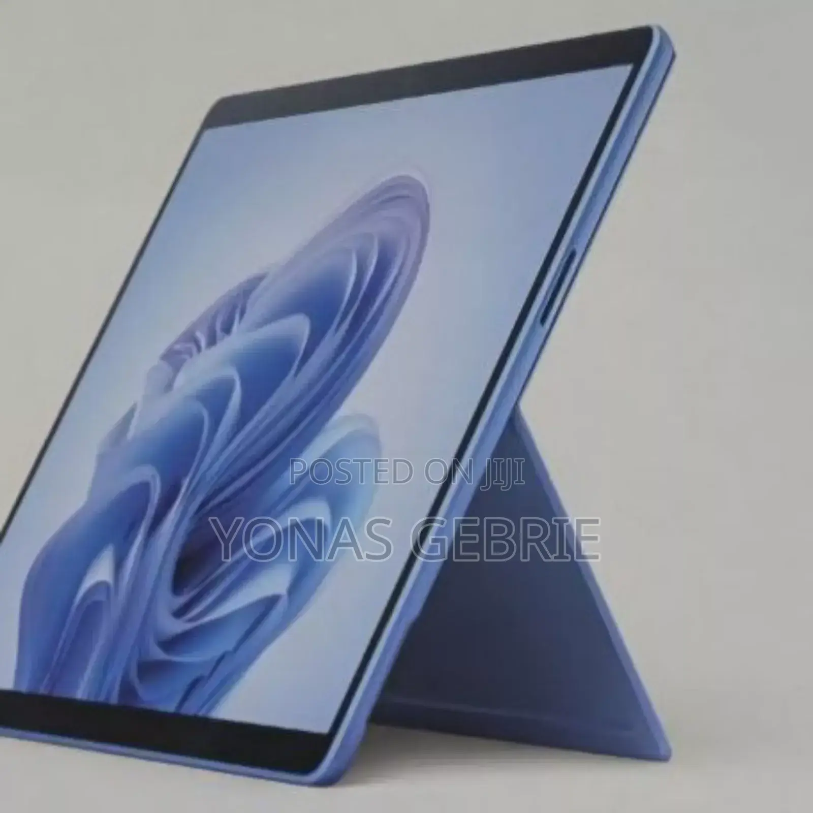New Laptop Microsoft Surface Pro 9 16GB Intel Core i7 SSD 256GB