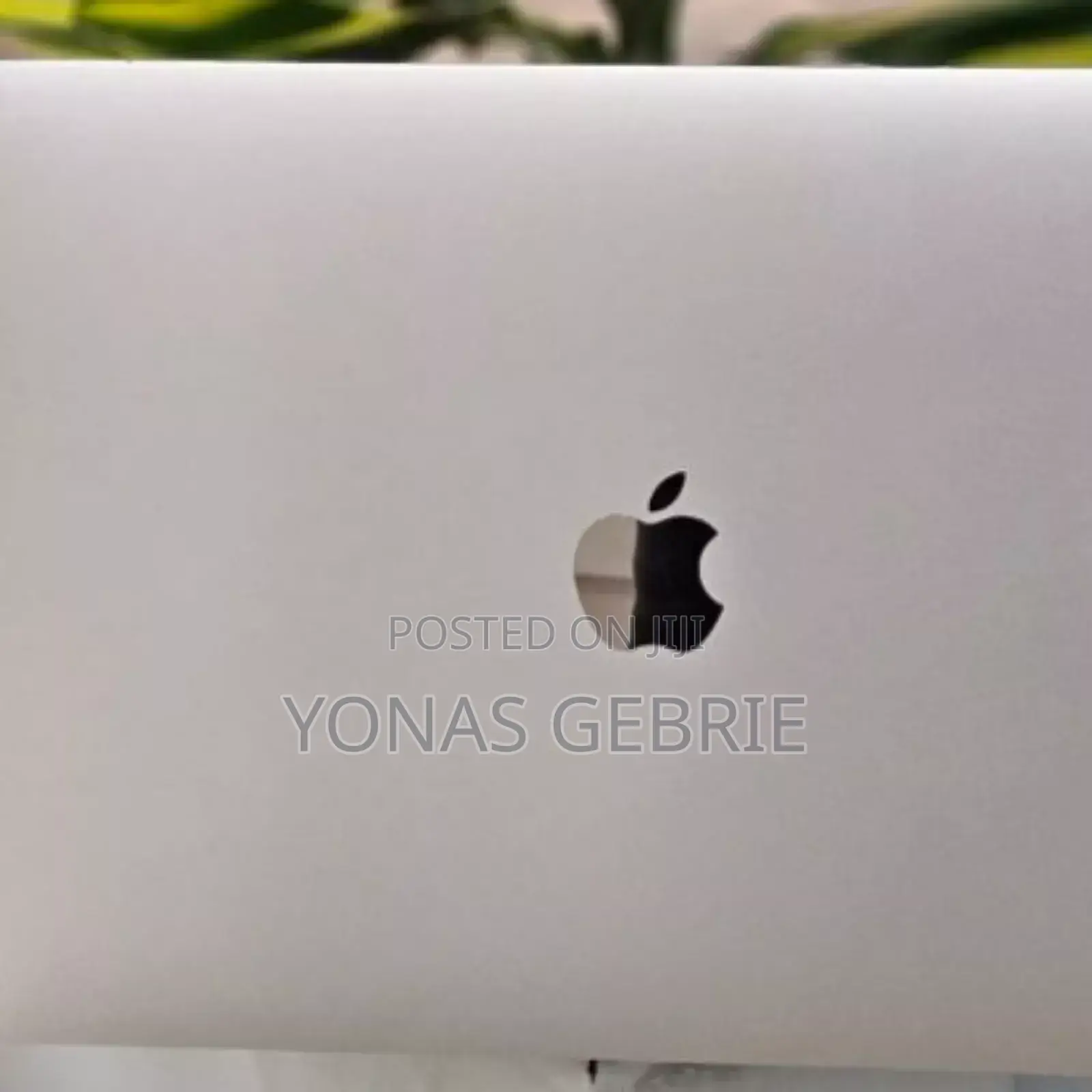 New Laptop Apple MacBook Pro 24GB Apple M2 Ultra SSD 2T