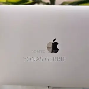 New Laptop Apple MacBook Pro 24GB Apple M2 Ultra SSD 2T