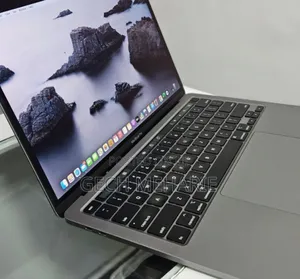 New Laptop Apple MacBook Pro 2017 8GB Intel Core I5 SSD 256GB