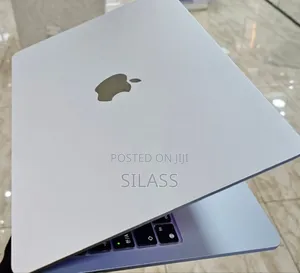 New Laptop Apple MacBook Air 2022 M2 8GB Apple M2 SSD 256GB