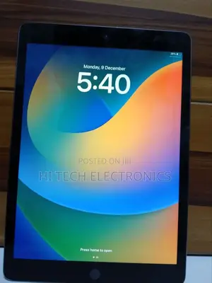New Apple iPad 10.2 (2021) 64 GB Black