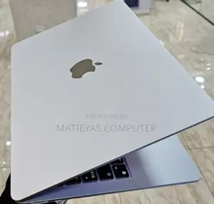 New Laptop Apple MacBook Air 2022 M2 8GB Apple M2 SSD 256GB