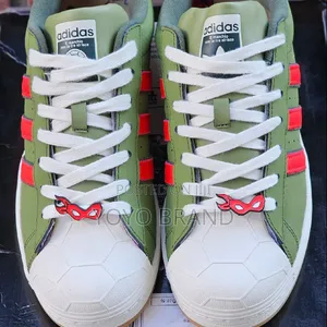 Adidas Old School