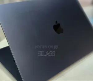 New Laptop Apple MacBook Air 2023 M2 8GB Intel Core I7 SSD 512GB
