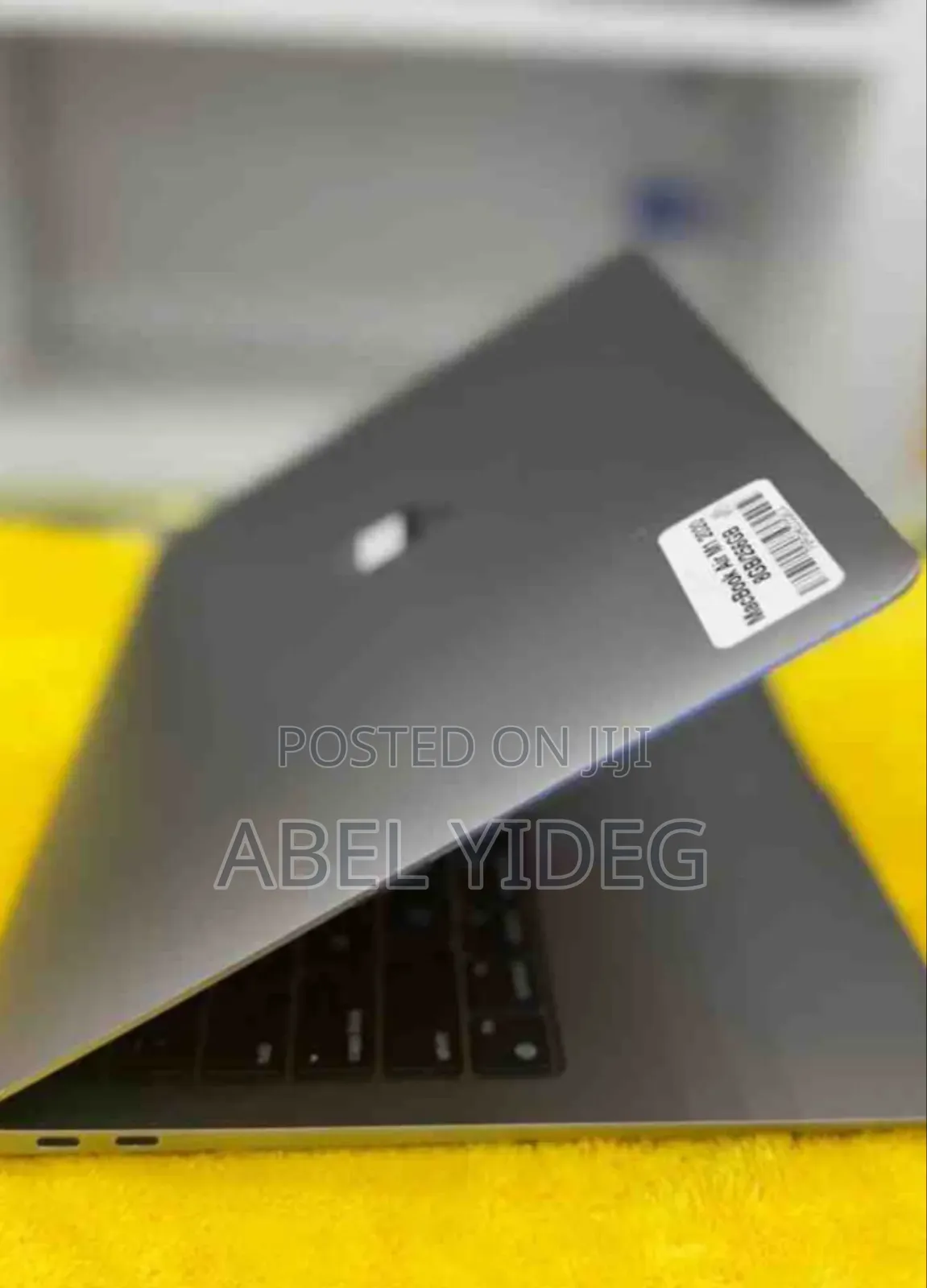 New Laptop Apple MacBook Air 2020 M1 8GB Apple M1 SSD 256GB