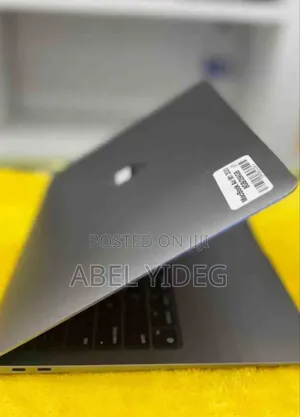 New Laptop Apple MacBook Air 2020 M1 8GB Apple M1 SSD 256GB