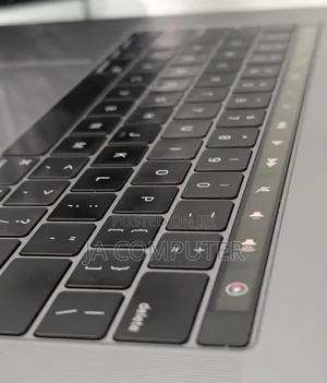 New Laptop Apple MacBook Pro 2018 16GB Intel Core I5 SSD 512GB