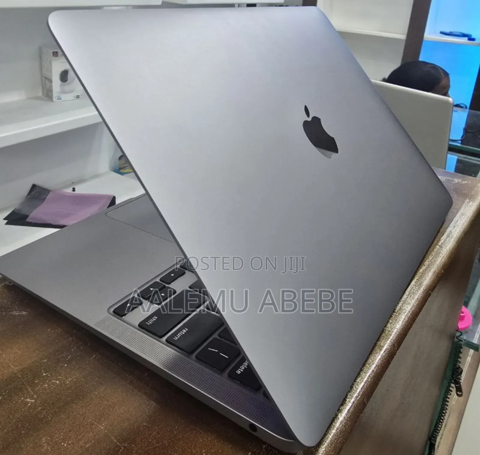 New Laptop Apple MacBook Air 2020 M1 8GB Apple M1 SSD 256GB