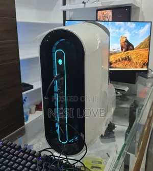 New Laptop Alienware M17x R2 32GB Intel Core I9 HDD+SSD 2T