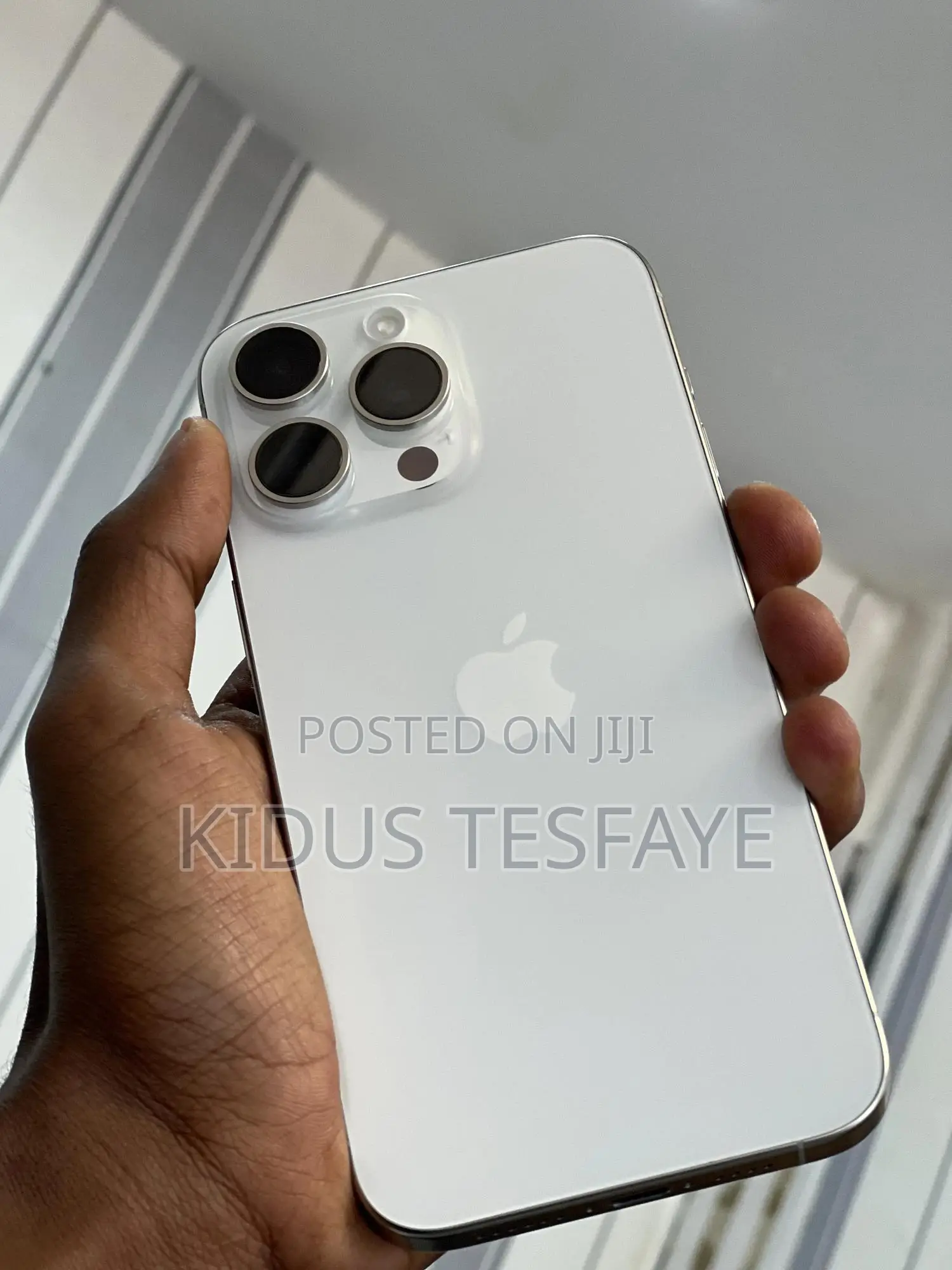 New Apple iPhone 15 Pro Max 256 GB White
