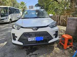 Toyota Raize 2022 White