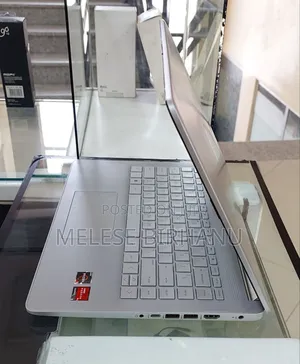 New Laptop HP Stream Notebook 8GB AMD Ryzen 3 SSD 512GB