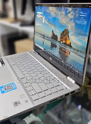 New Laptop HP Pavilion X360 8GB Intel Core I5 SSD 256GB
