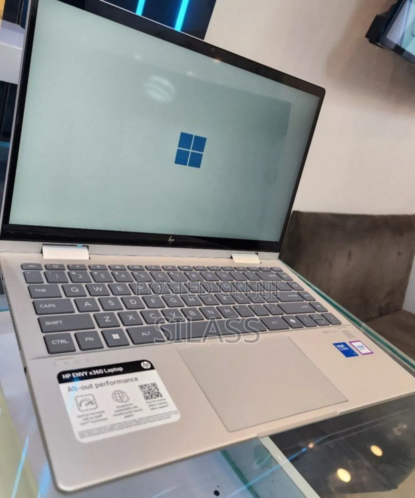 New Laptop HP Envy X360 8GB Intel Core I5 SSD 512GB