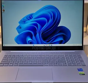 New Laptop HP Envy 17 16GB Intel Core I7 SSD 512GB