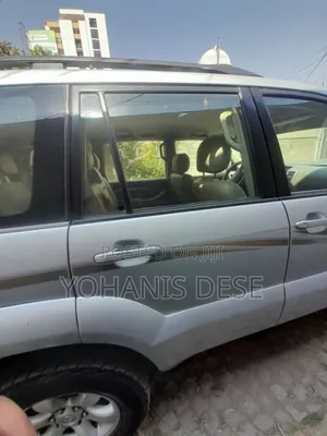Toyota Land Cruiser 2005 Silver