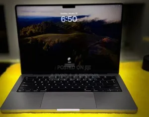 New Apple MacBook Pro 2023 M3 14-Inch 8GB Apple M3 Pro SSD 512GB
