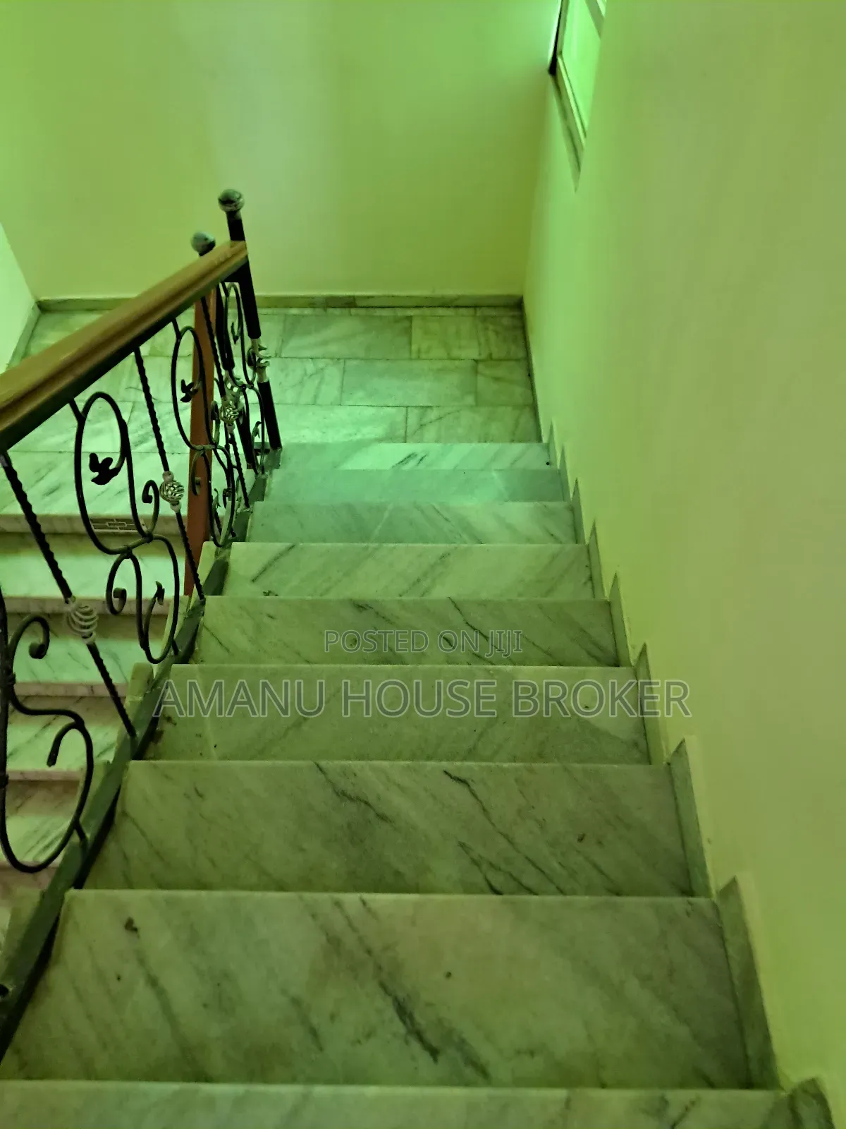 Urgent Rent Building for Office, Residential