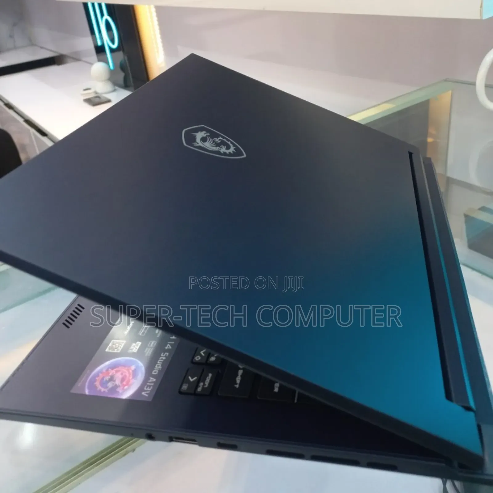New Laptop MSI Stealth 17 Studio A13V 16GB Intel Core I7 SSD 1T