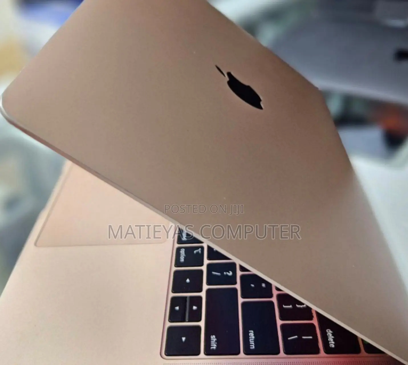 New Laptop Apple MacBook Air 2020 M1 8GB Apple M1 SSD 256GB
