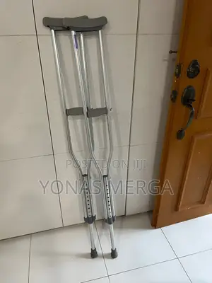 New Crutches象height-Adjustable Crutches飺crunch於crutches