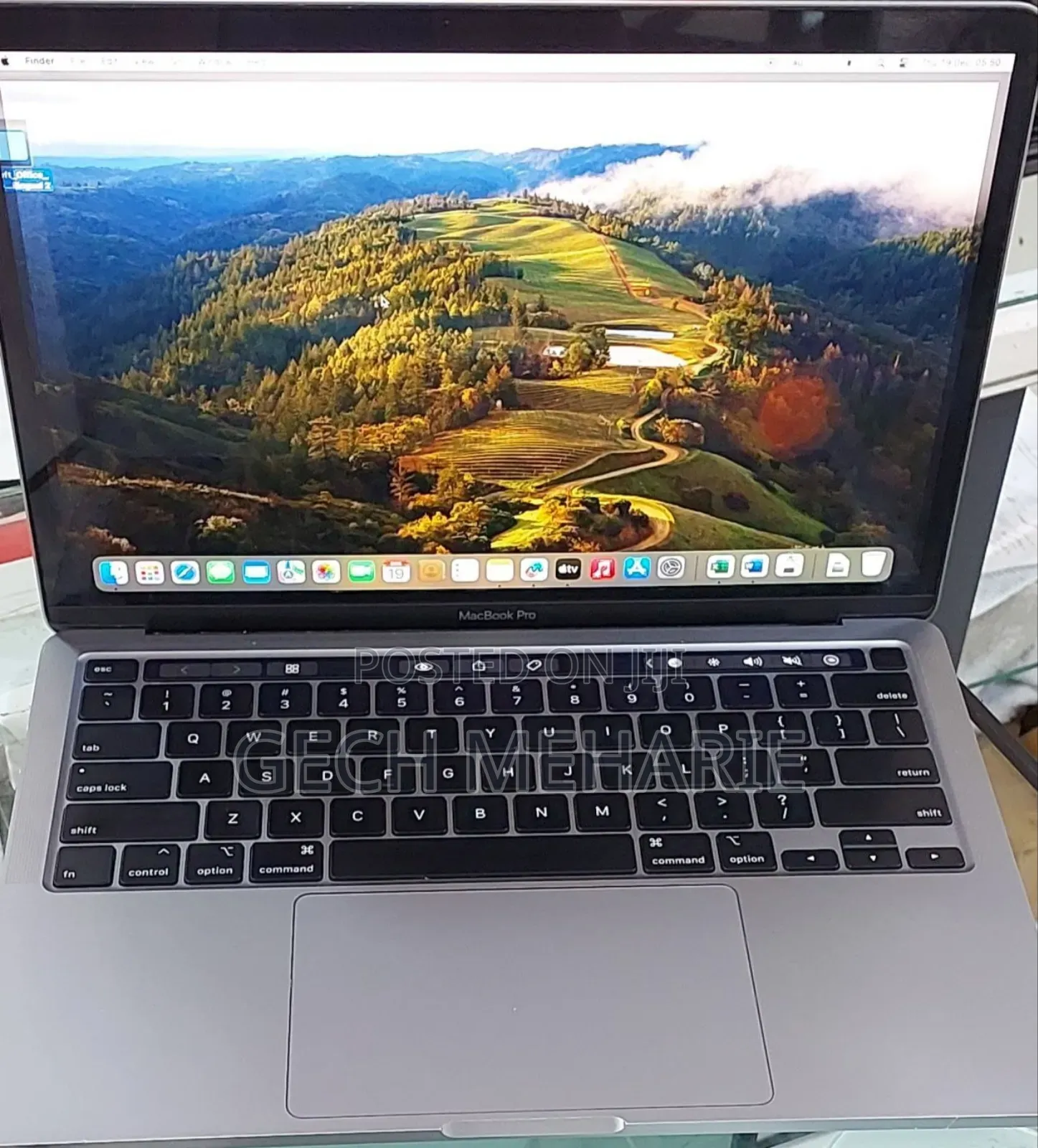 New Laptop Apple MacBook Pro 2020 16GB Intel Core I7 SSD 512GB