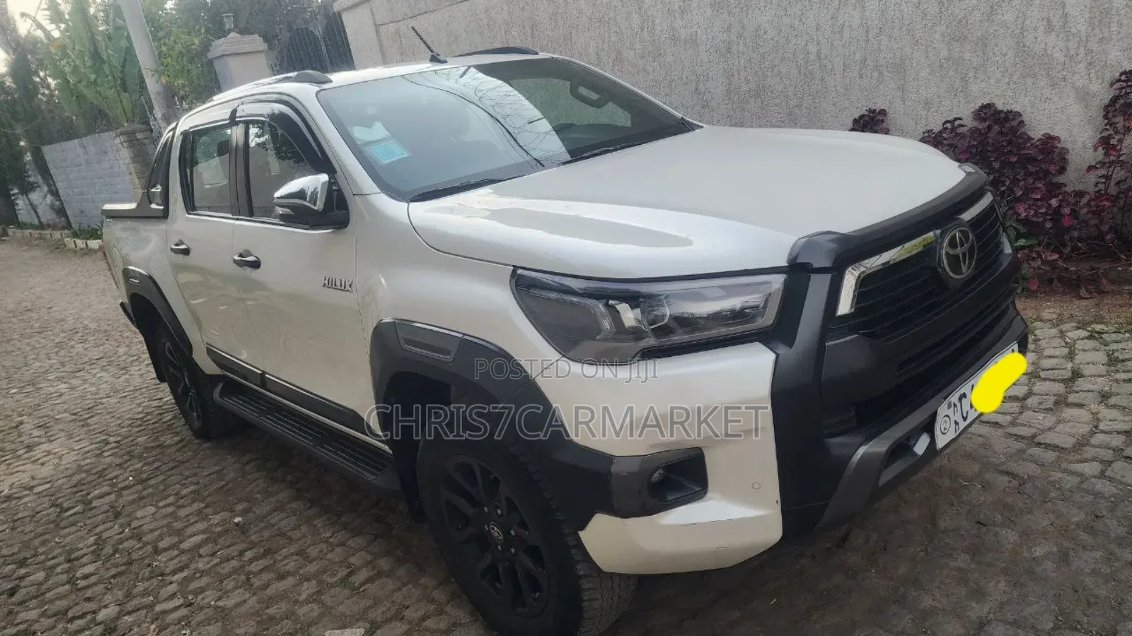 Toyota Hilux 2021 White
