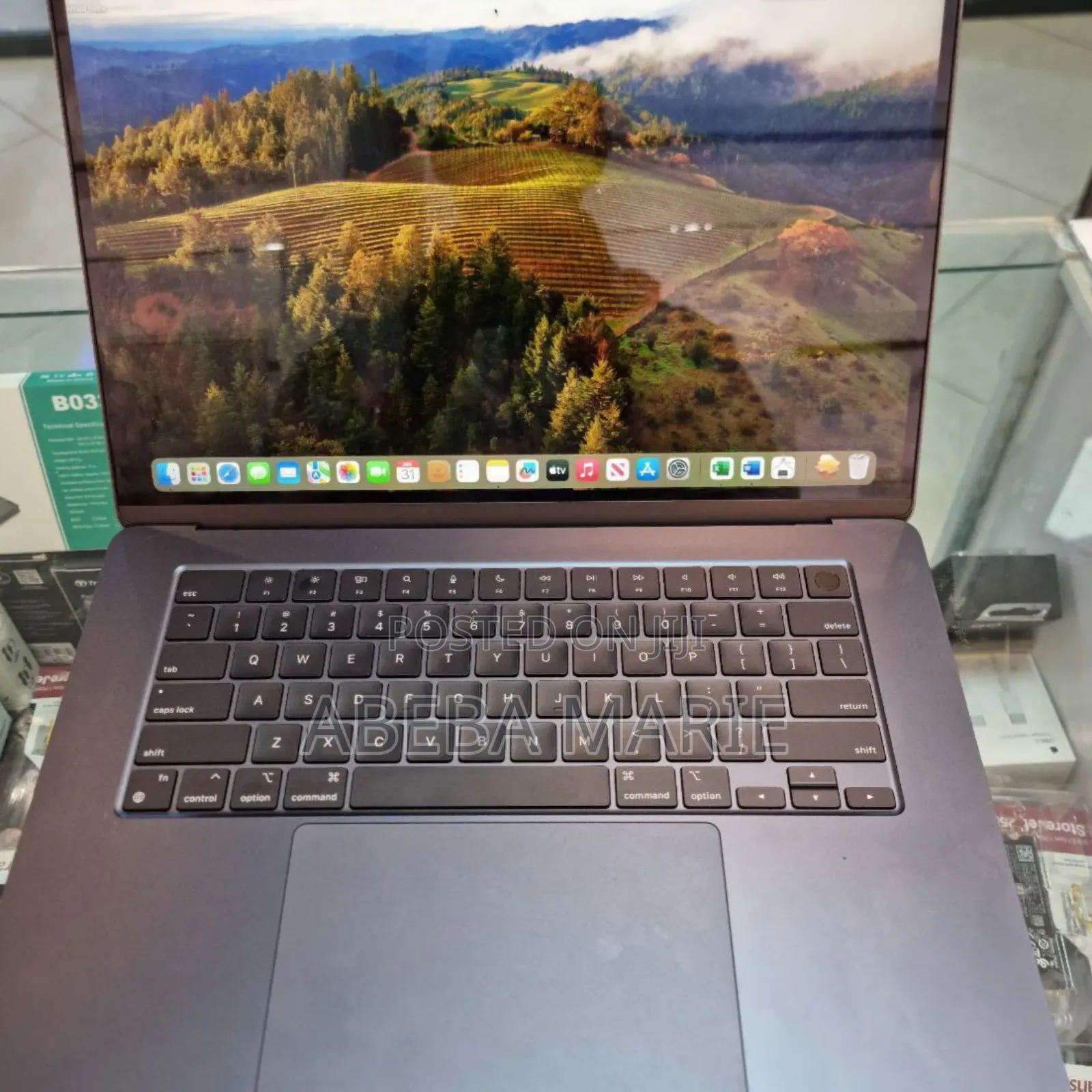 New Laptop Apple MacBook Air 2024 M3 15-Inch 8GB Apple M3 SSD 256GB