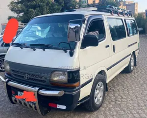 Toyota HiAce 2002 White
