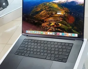 New Laptop Apple MacBook Pro 18GB Apple M3 SSD 512GB