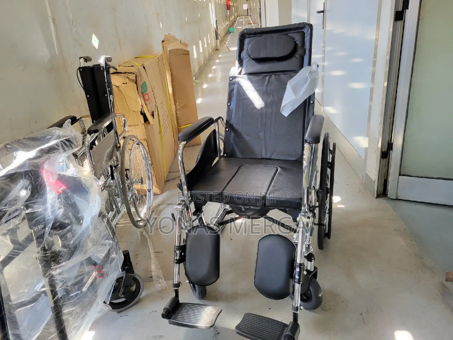 Comfortable Leg Rest Wheelchair龜wheelchair撿solid Tire/ጎማ*