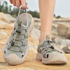 Sandal Men's Fashion Sneakers Made in Vietnam