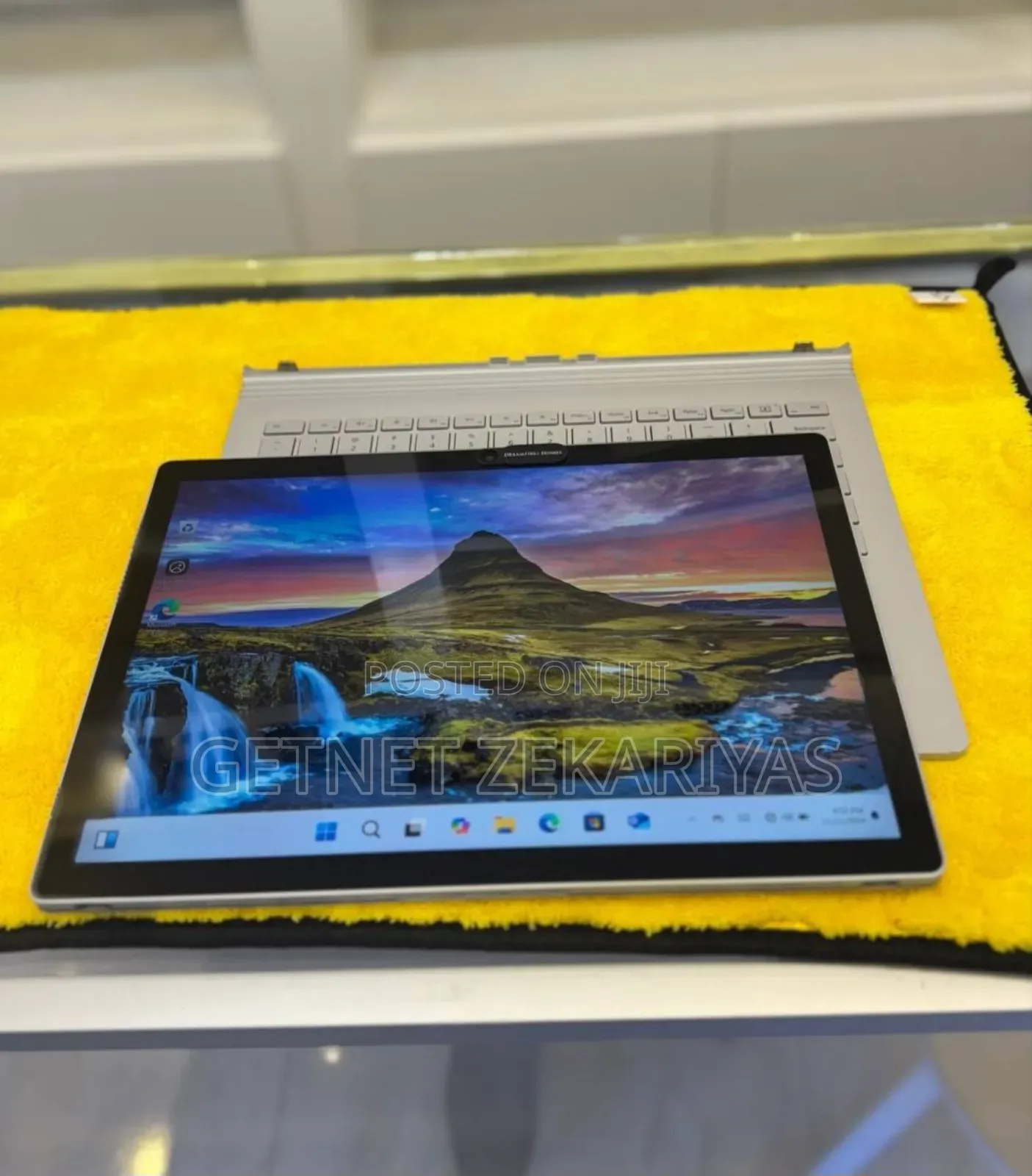 New Laptop Microsoft Surface Book 3 8GB Intel Core I5 SSD 256GB