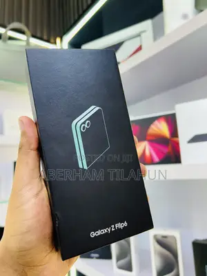 New Samsung Galaxy Z Flip6 256 GB Green