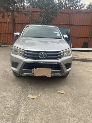 Toyota Hilux 2017 Gray