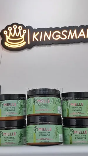 Mielle Rosmeary Mint Strengthening Hair Masque
