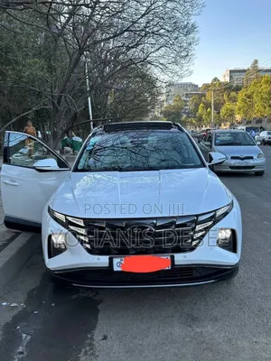 Hyundai Tucson 2022 White