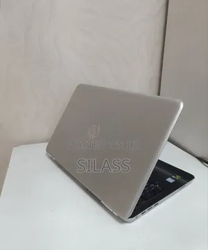 New Laptop HP Pavilion 10 8GB Intel Core I5 HDD 1T