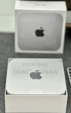 New Laptop Apple MacBook 16GB Apple M4 SSD 256GB