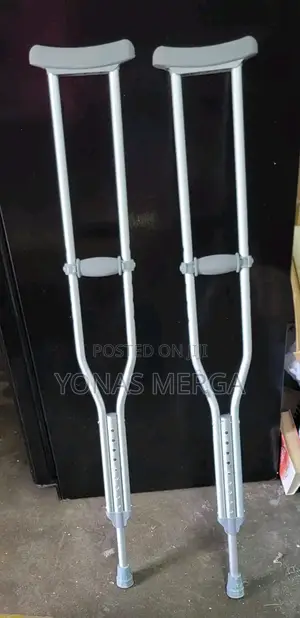 Variety of Under Shoulder, Under Arm Crutches鄤crutches