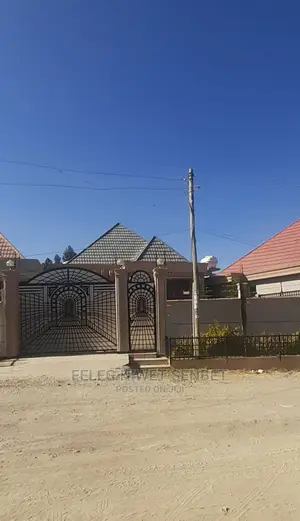 Furnished 5bdrm Villa in አአ, Bole for Sale