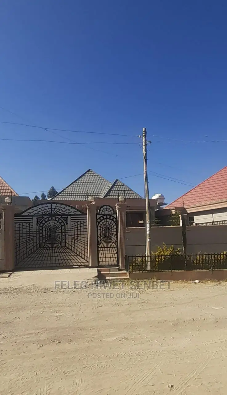 Furnished 5bdrm Villa in አአ, Bole for Sale