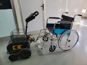 መሪ ያለዉ ኤሌክትሪካል መጎተቻ Wheelchair吞electric Swiss-Trac Masters