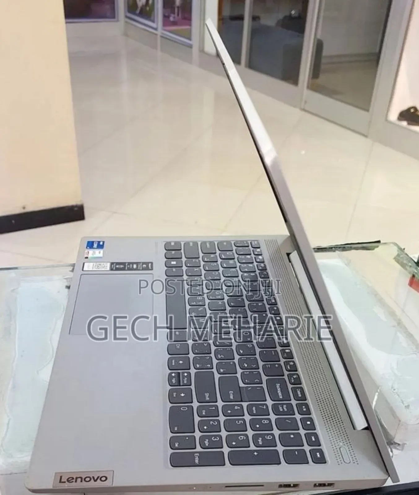 New Laptop Lenovo IdeaPad 520 8GB Intel Core i7 SSD 512GB