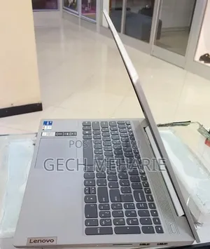 New Laptop Lenovo IdeaPad 520 8GB Intel Core i7 SSD 512GB