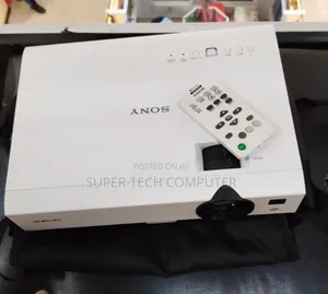 Sony Dx 102 Projector for Sell