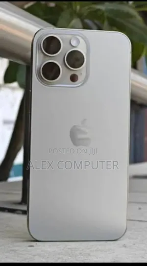 New Apple iPhone 15 Pro Max 512 GB Silver