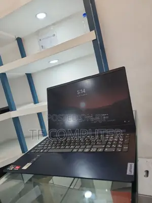 New Laptop Lenovo 8GB AMD Ryzen 5 SSD 512GB